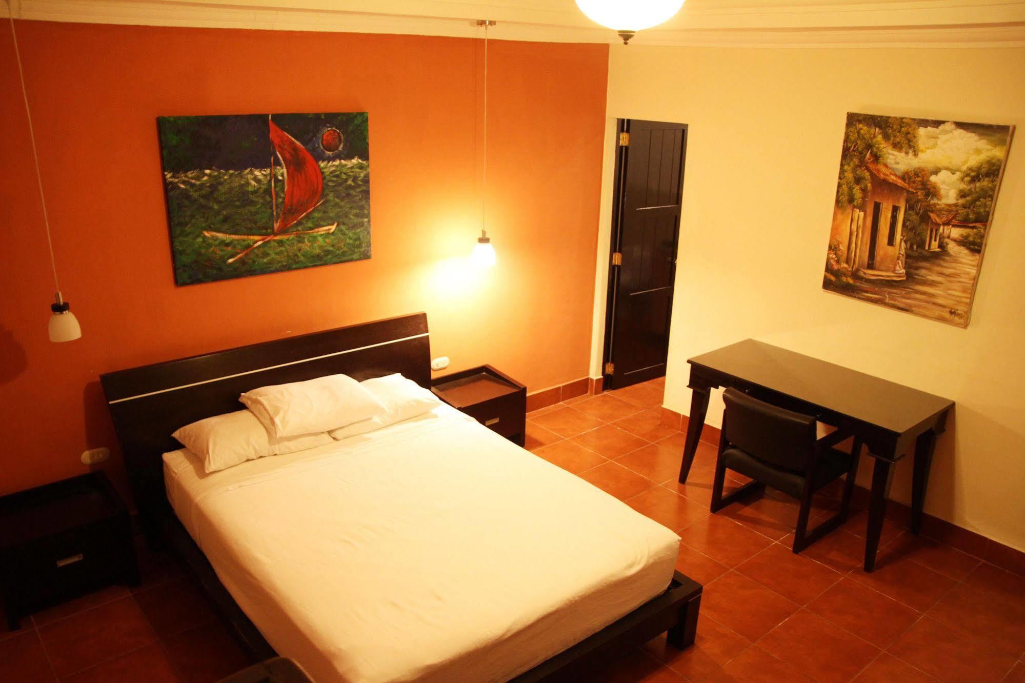 Hotel Los Altos Estelí Buitenkant foto